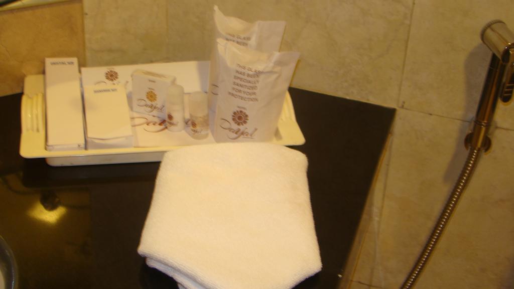 אודייפור Hotel Dayal מראה חיצוני תמונה